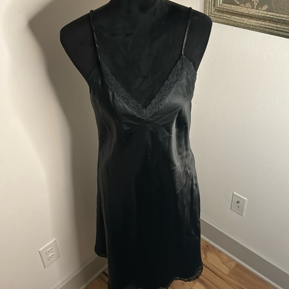 Escapades black chemise lace trim‎ satin polyester Sz M